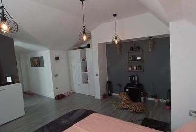 Casă cu 3 camere cu Teren 380 Mp în Exterior Vest