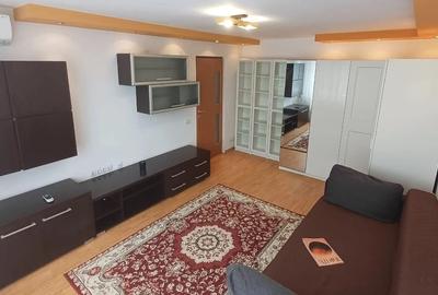 Apartament cu 3 camere decomandat, mobilat în Berceni