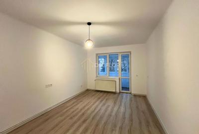Apartament cu 3 camere decomandat în 7 Noiembrie - 2
