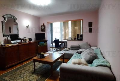 Apartament cu 3 camere decomandat în Pajura - 2