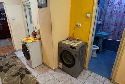 Apartament cu 3 camere decomandat, mobilat în Central