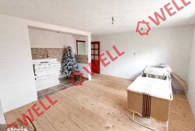 Casă cu 2 camere cu Teren 1832 Mp în Turia
