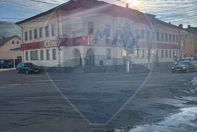 Spațiu comercial, de 320 mp, în Prislop - 12