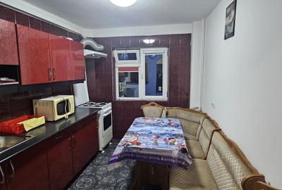 Apartament cu 3 camere decomandat în Crângași - 1