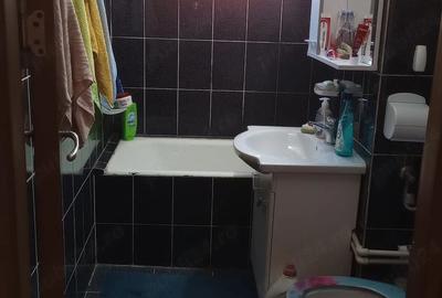 Apartament cu 3 camere decomandat în Ostroveni