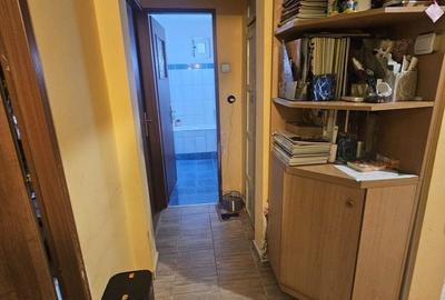 Apartament cu 3 camere decomandat în 1 Mai