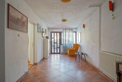 Casă cu 4 camere cu Teren 108 Mp în Schei - 9