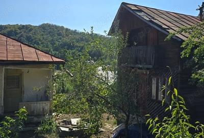 Casă cu 5 camere în Aluniș - 5