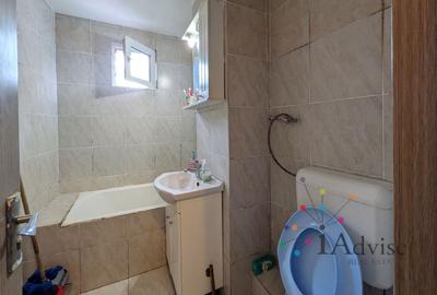 Apartament cu 4 camere decomandat în Dârste