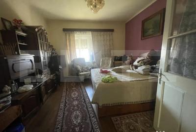 Casă cu 5 camere cu Teren 664 Mp în Central - 1