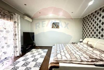 Casă cu 6 camere cu Teren 360 Mp în Andronache - 12