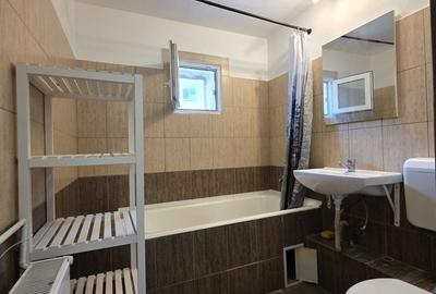 Apartament cu 3 camere semidecomandat în Tineretului - 2