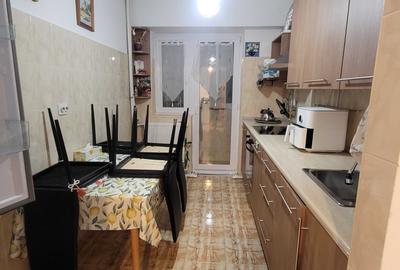 Apartament cu 3 camere decomandat în Central - 2