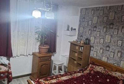 Apartament cu 4 camere decomandat în Dorobanți 2