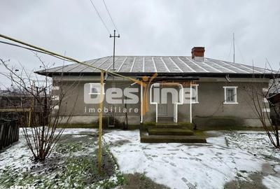 Casă cu 4 camere decomandat cu Teren 1438 Mp în Drăgănești