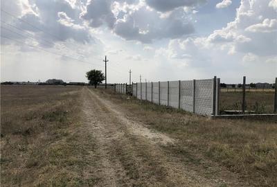 Teren de 2000 mp, în Central