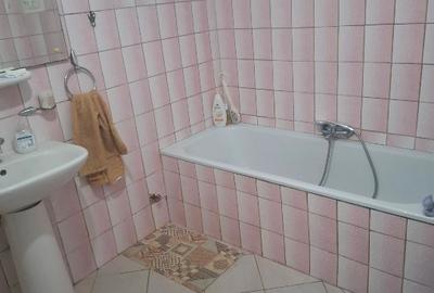 Casă individuală cu 4 camere cu Teren 320 Mp în Bucureștii Noi