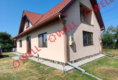 Casă cu 4 camere cu Teren 1880 Mp în Covasna