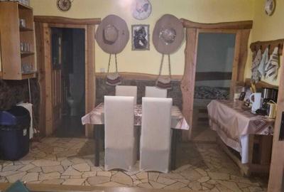 Casă cu 4 camere cu Teren 2000 Mp în Vale - 1