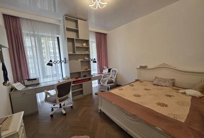 Apartament cu 4 camere decomandat în Decebal - 3