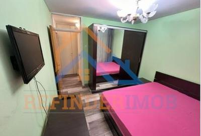 Apartament cu 3 camere semidecomandat în Olteniței