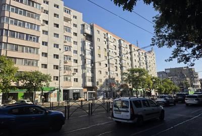 Apartament cu 2 camere decomandat în Moșilor
