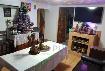 Casă individuală cu 4 camere cu Canalizare în Girocului