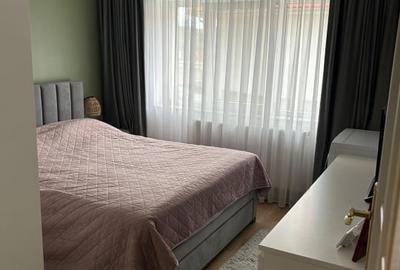 Apartament cu 3 camere decomandat, mobilat în Central
