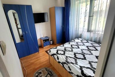 Apartament cu 2 camere semidecomandat în Micro 6 - 8