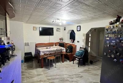 Casă cu 4 camere cu Teren 215 Mp în Central - 7