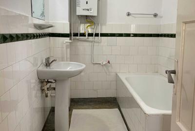 Casă cu 4 camere decomandat în Central - 11