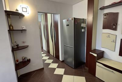 Apartament cu 3 camere decomandat, mobilat în Malu Roșu - 7
