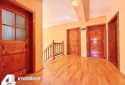 Casă cu 4 camere cu Teren 1180 Mp în Moneasa - 2