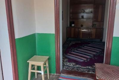 Casă cu 4 camere în Cocorăștii Grind