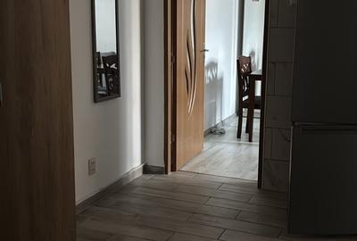 Apartament cu 3 camere decomandat în Drumul Carului