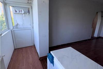 Apartament cu 2 camere semidecomandat în Berceni - 4