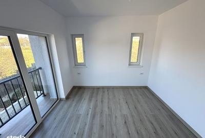 Casă cu 4 camere cu Teren 300 Mp în Bucium