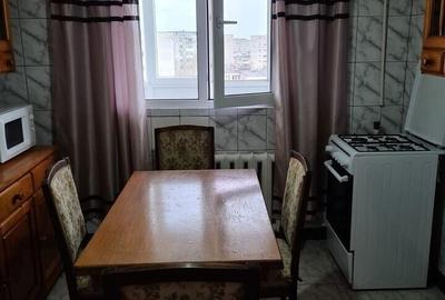 Apartament cu 3 camere semidecomandat, mobilat în Berceni - 6