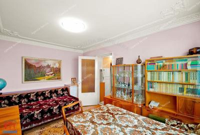 Apartament cu 3 camere semidecomandat în Micro 19 - 1