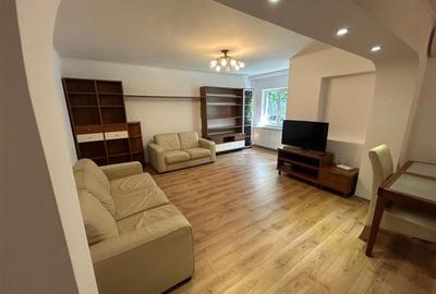 Apartament cu 3 camere semidecomandat în Brâncoveanu