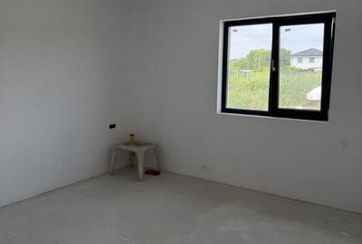 Casă cu 3 camere în Dumitrana - 5