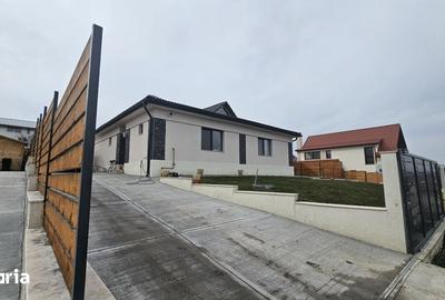 Casă cu 4 camere cu Teren 500 Mp în Baciu