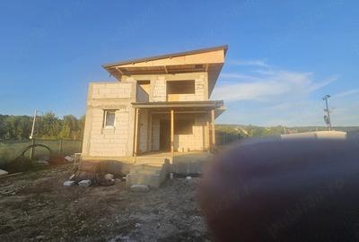 Casă cu Teren 500 Mp în Central - 3