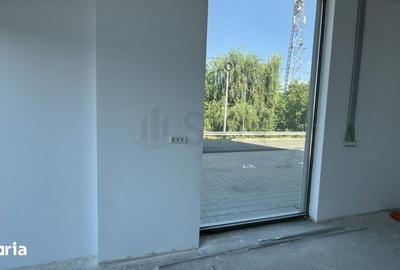 Spațiu comercial, de 131.65 mp, în Odăi