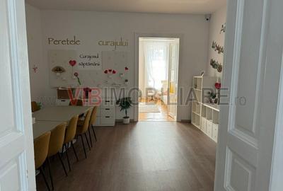 Casă cu 10 camere cu Teren 411 Mp în Lunei - 2