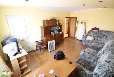 Apartament cu 4 camere decomandat în Piața Centrală - 2