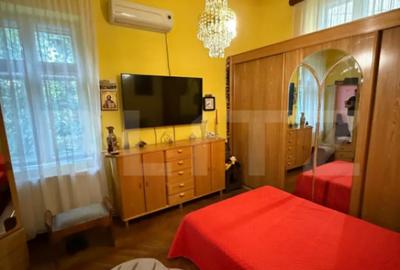 Casă cu 5 camere cu Canalizare în Central