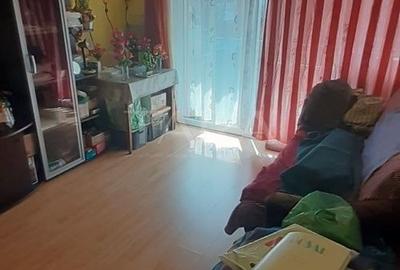 Garsonieră decomandată, mobilată în Florești - 1
