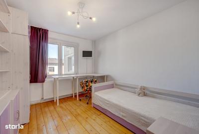 Apartament cu 4 camere semidecomandat în Dristor
