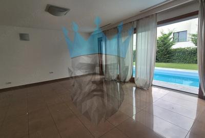 Casă cu 5 camere cu Teren 300 Mp în Central